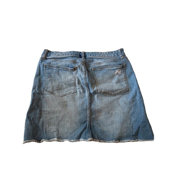 Universal Thread Blue Denim Jean Skirt Women's Size 10 / 30 Light Washed - Picture 3 of 3